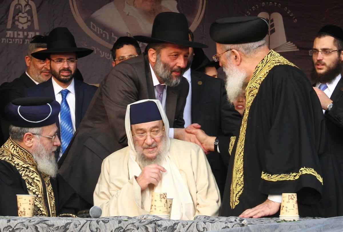 הילולת הבבא סאלי: הראשל"צים לחצו ידיים