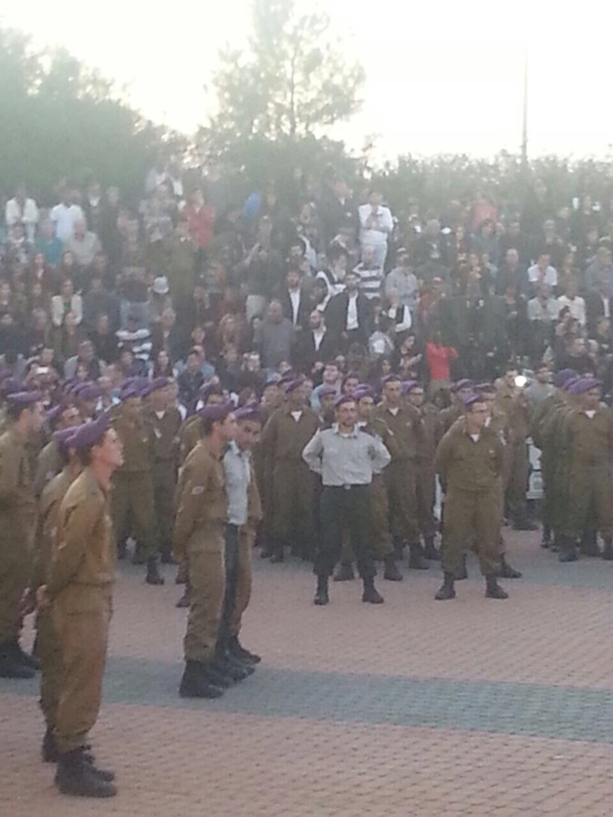 עם ציצית וכומתה סגולה: עשרות חרדים סיימו טירונות בגבעתי