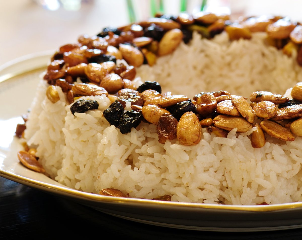 טנזיה. אורז עם אגוזים ופירות יבשים