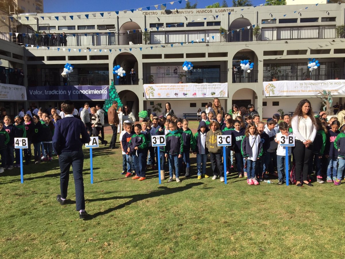 צפו: קבלת פנים לראשל"צ הגאון רבי יצחק יוסף בבתי הספר במקסיקו