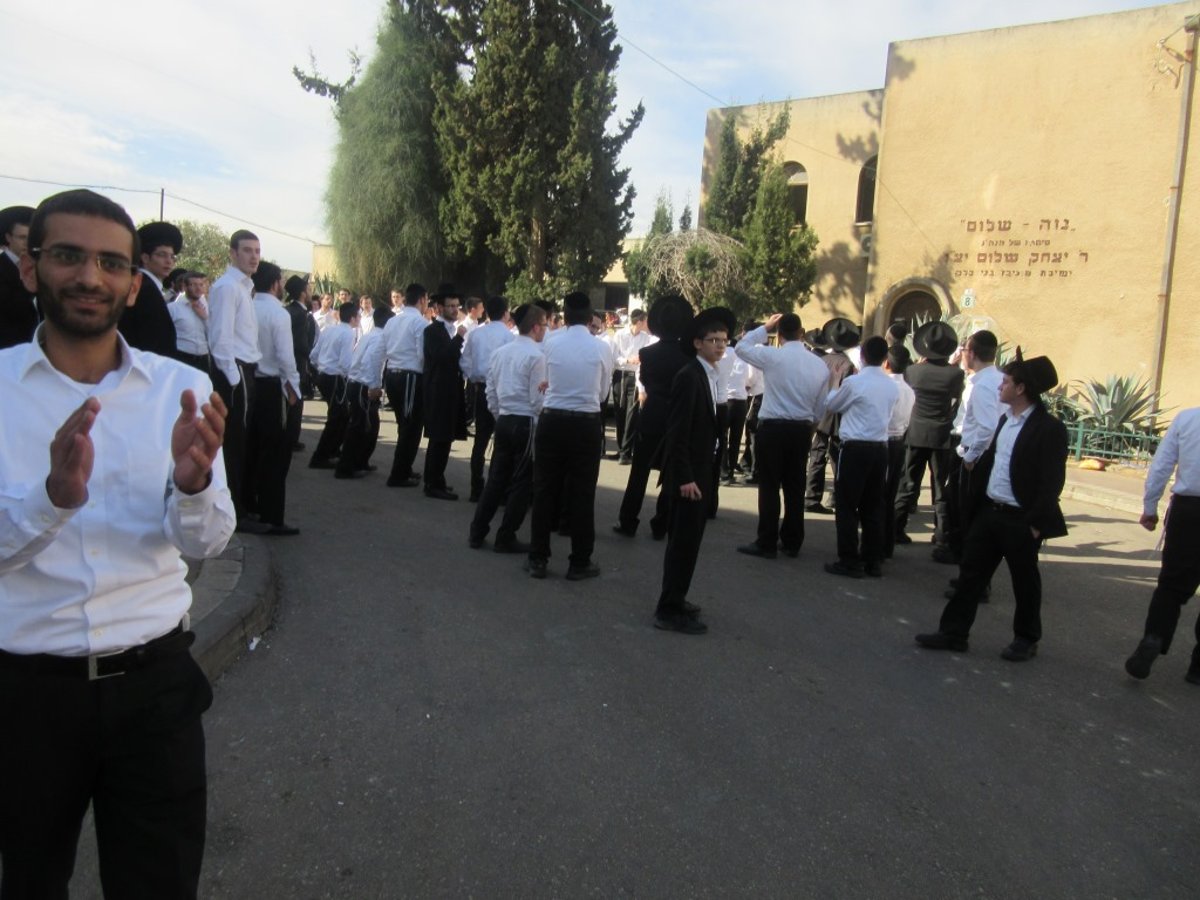 תיעוד: עצור פוניבז' שוחרר והתקבל בשירה וריקודים