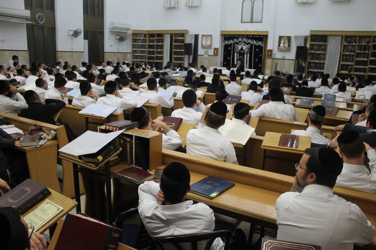 גלריה: הגרי"ג אדלשטיין מסר שיחה מיוחדת לאברכים