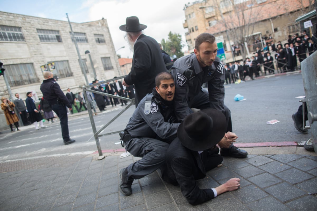 צפו בתיעוד: כך עוצרים את מפגיני 'הפלג הירושלמי'