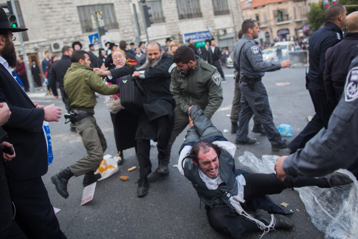 צפו בתיעוד: כך עוצרים את מפגיני 'הפלג הירושלמי'