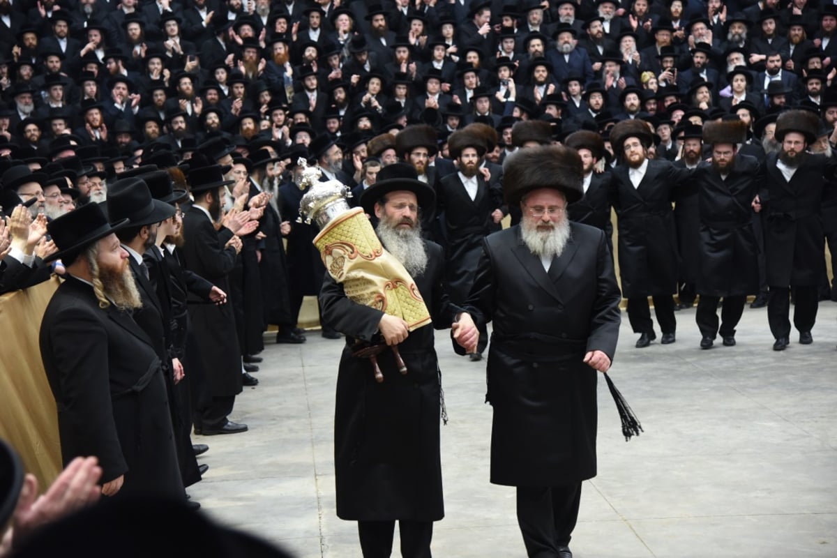 תיעוד: חנוכת בית והכנסת ס"ת לישיבת "עץ חיים - באבוב"