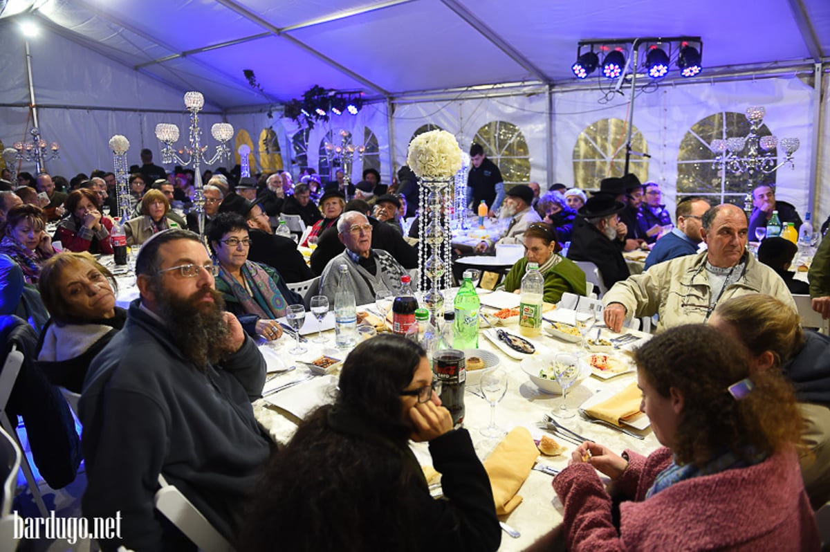 הכנסת ספר תורה לזכר מפקד הלח"י • תמונות