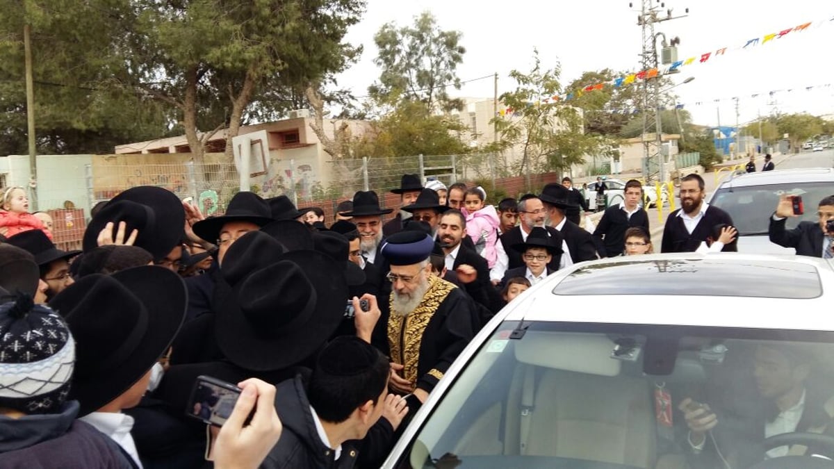 הרב יצחק יוסף: כך שכנעתי את אבי להמשיך במסירת שיעורים