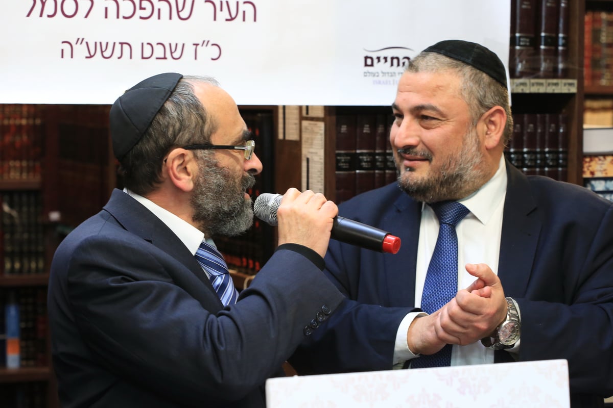 גלריה: מי הגיע להשקת הספר על משה אבוטבול?