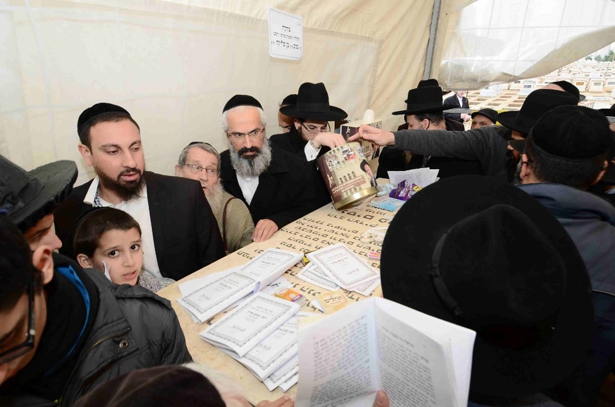 גלריה: הילולת המקובל רבי ניסים פרץ זצ"ל