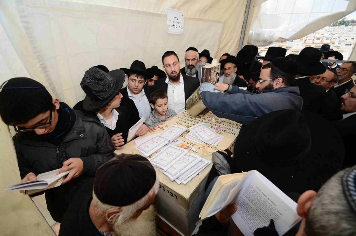 גלריה: הילולת המקובל רבי ניסים פרץ זצ"ל