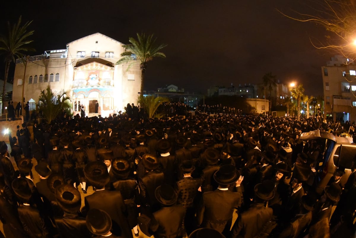 שמחת בית צאנז: צפו בשבת האויפרוף