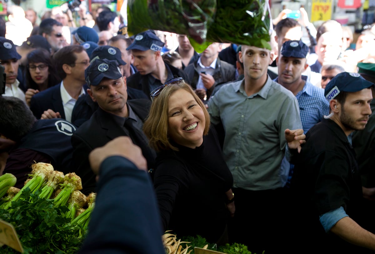 תיעוד: הרצוג ולבני בסיור בשוק הכרמל