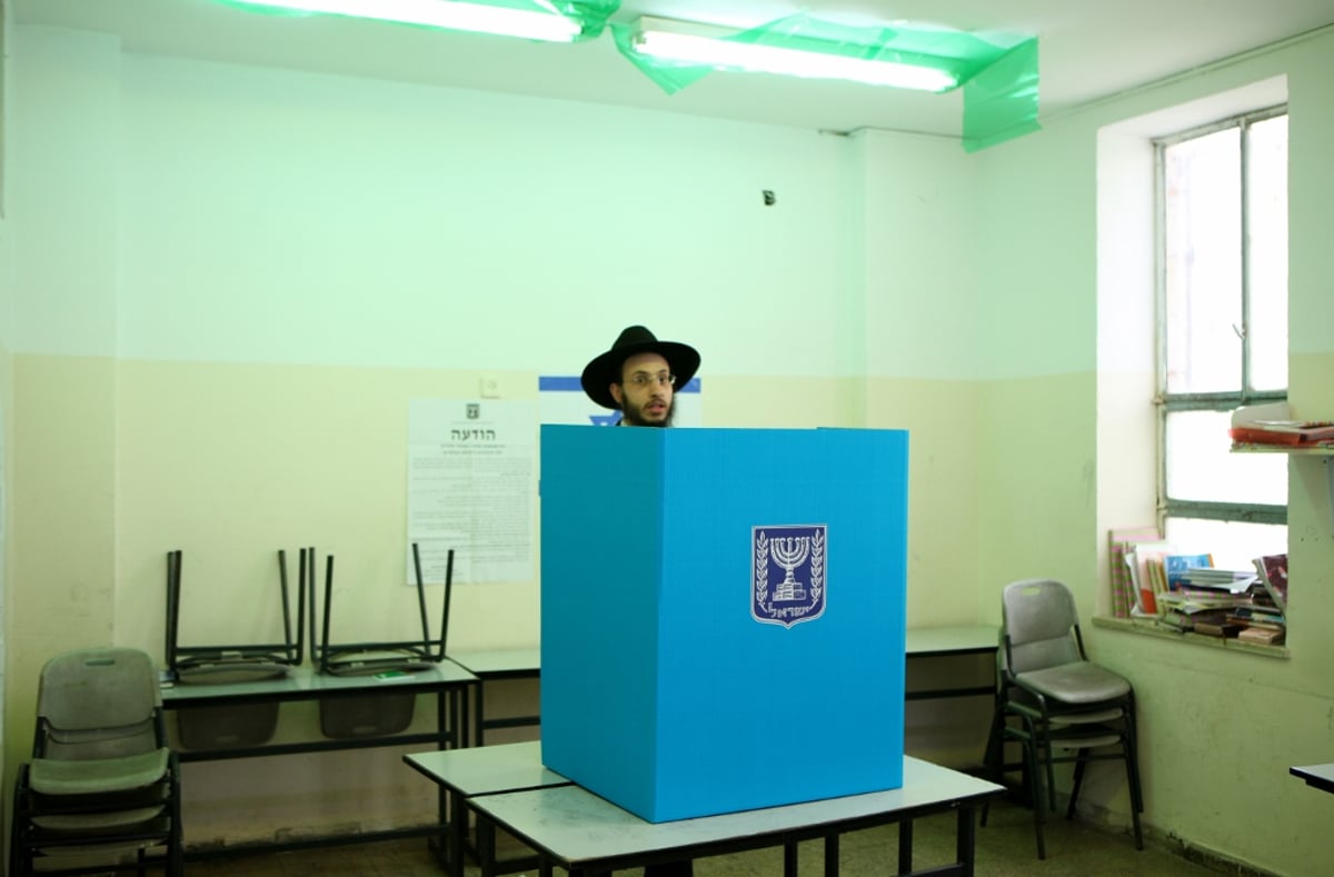 הציבור החרדי מצביע ומקיים "ועשית ככל אשר יורוך" • צפו בגלריה