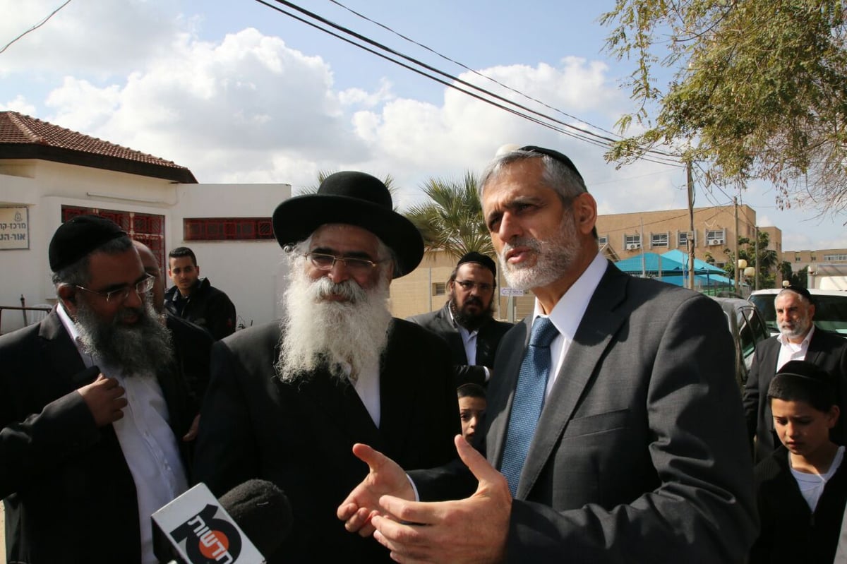 צפו: הגאון רבי יורם אברג'ל מצביע: "אמרתי לשם יחוד"