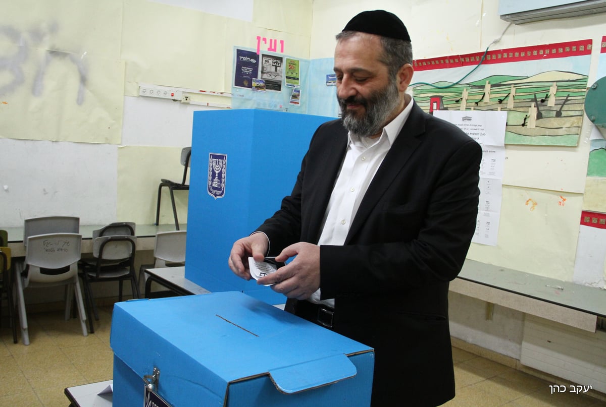 אריה דרעי הצביע: "הערב נפתיע את הסוקרים"