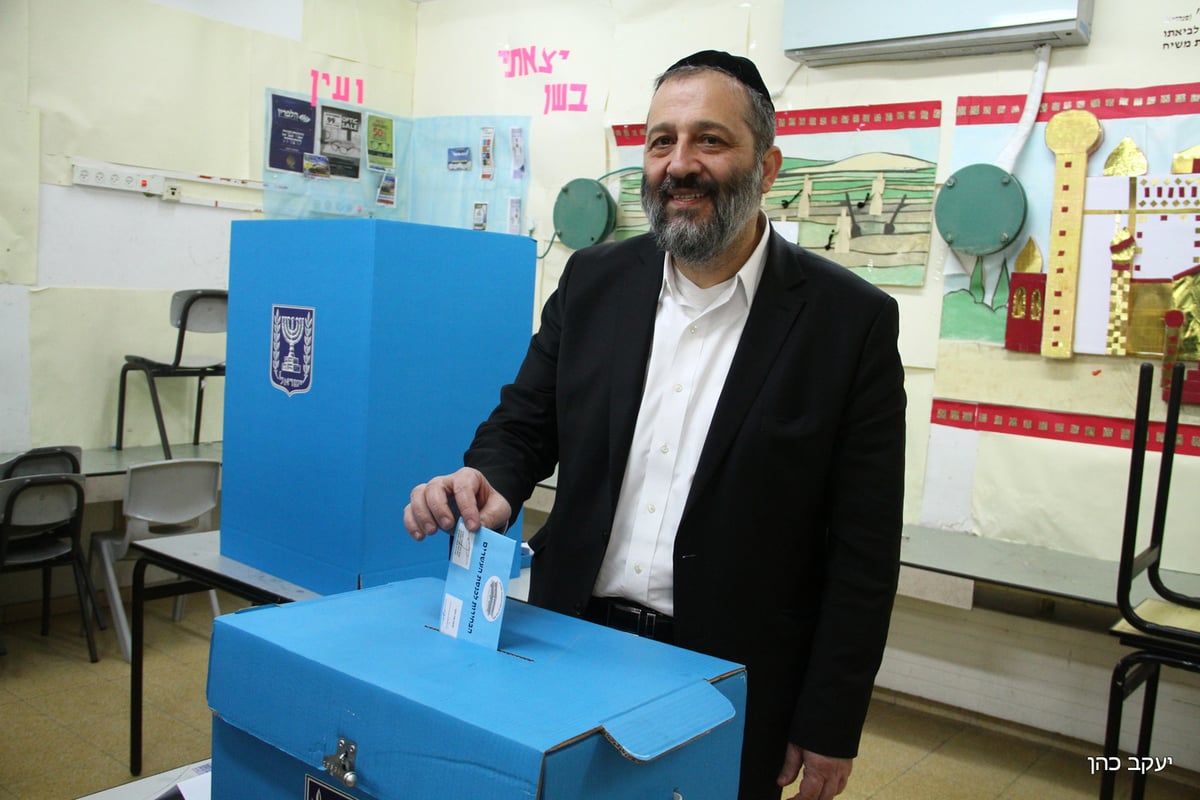 אריה דרעי הצביע: "הערב נפתיע את הסוקרים"