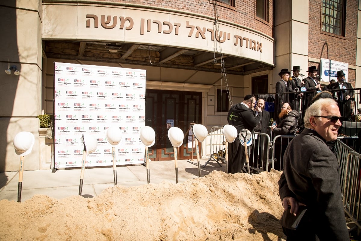 גלריה: הרבנים חנכו את מוזיאון השואה החרדי