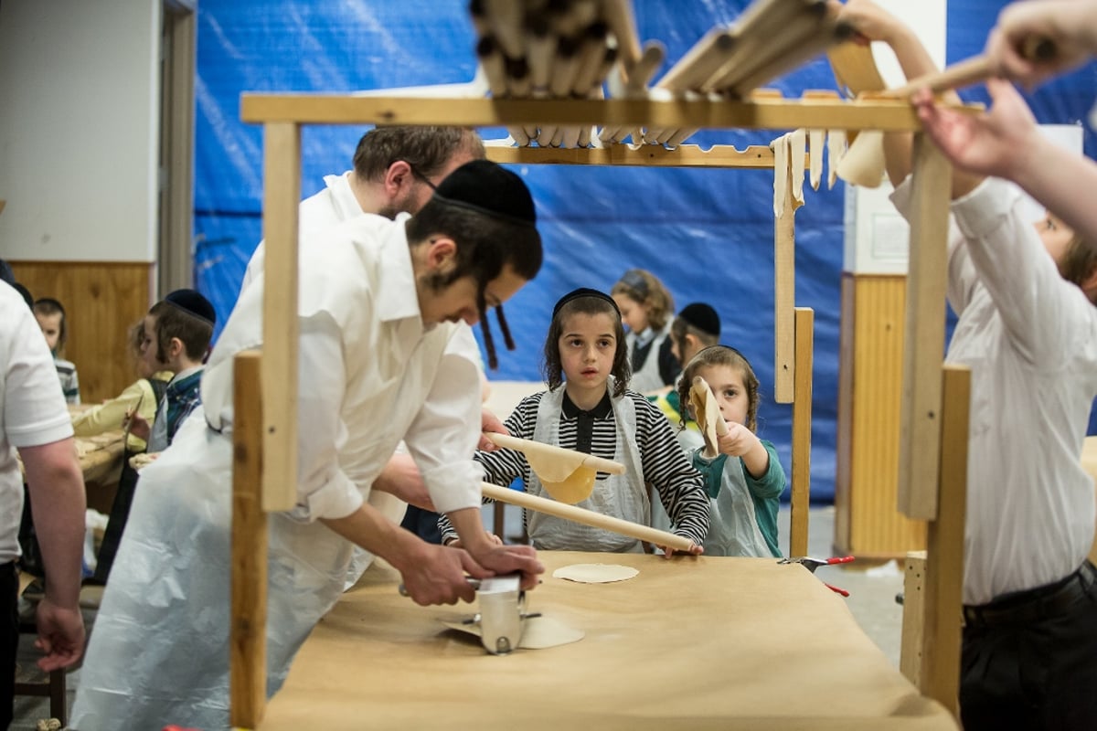 גלריה: בבורו פארק מתכוננים לקראת חג הפסח