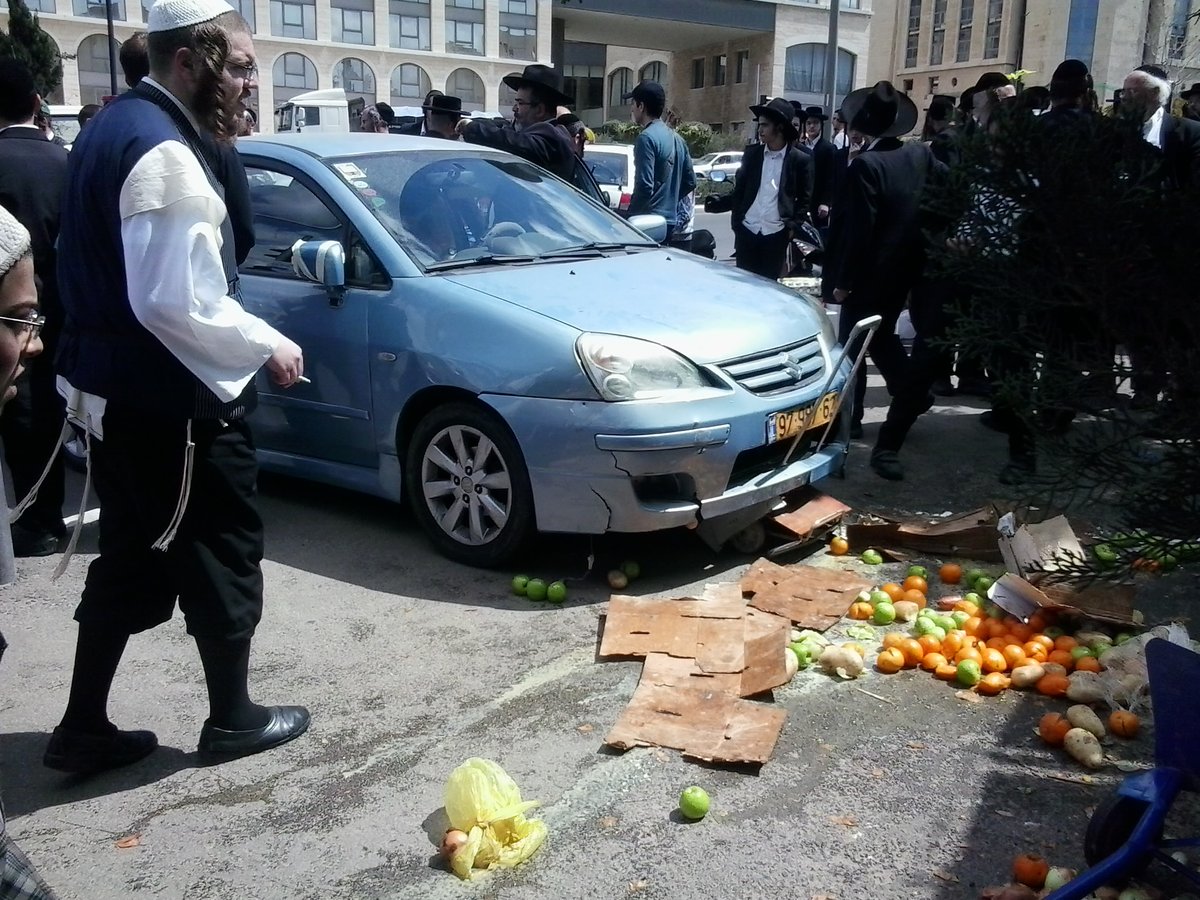 ירושלים: רכב איבד שליטה ופגע בשני ילדים