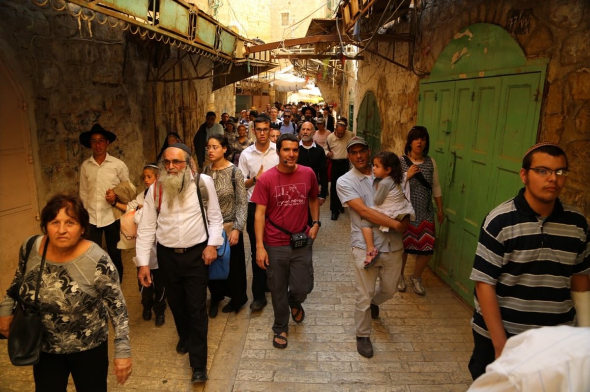 צפו בתיעוד: חגיגות פסח חברון