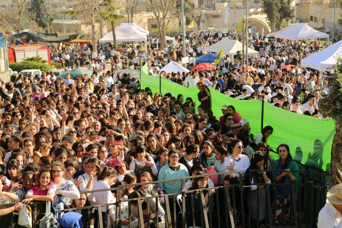 צפו בתיעוד: חגיגות פסח חברון