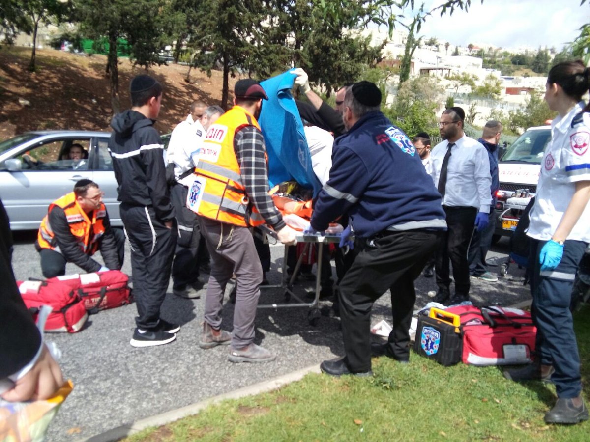 ירושלים: צעיר נפצע בינוני כשחצה שלא במעבר חציה