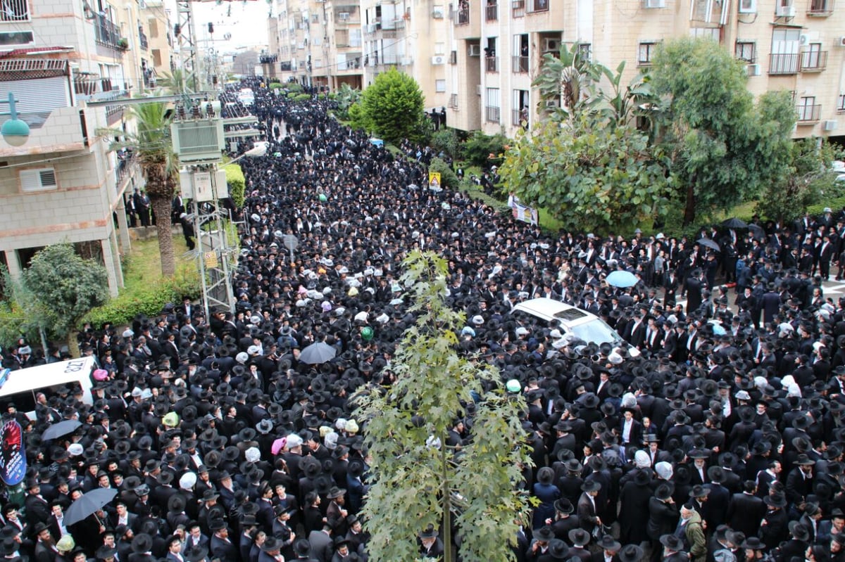 רבבות בהלוויית הגאון רבי חיים גריינמן זצ"ל • תיעוד