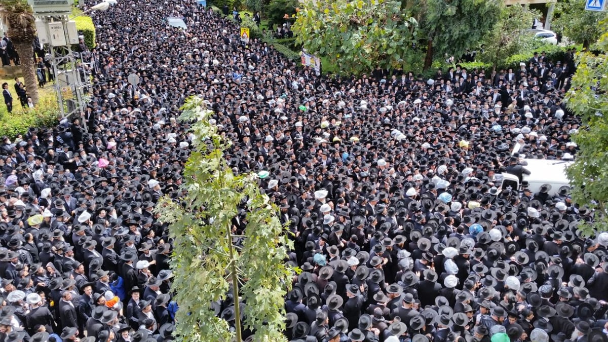 רבבות בהלוויית הגאון רבי חיים גריינמן זצ"ל • תיעוד