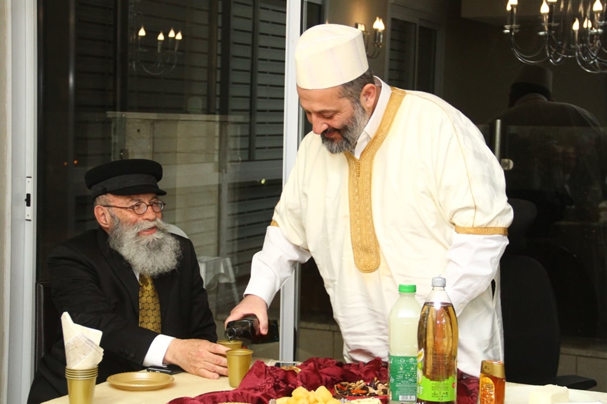 יו"ר ש"ס אריה דרעי חוגג את המימונה • תיעוד