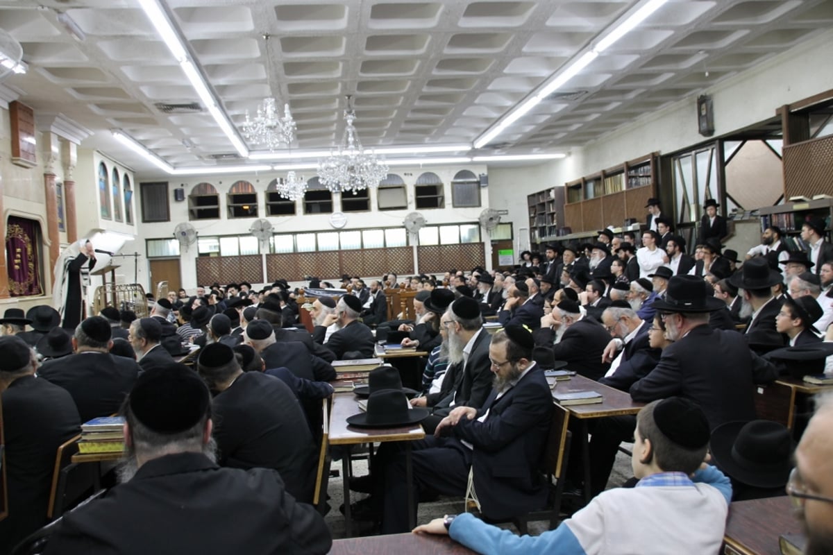 תיעוד: עצרת מספד לגדולי ישראל שהלכו לעולמם