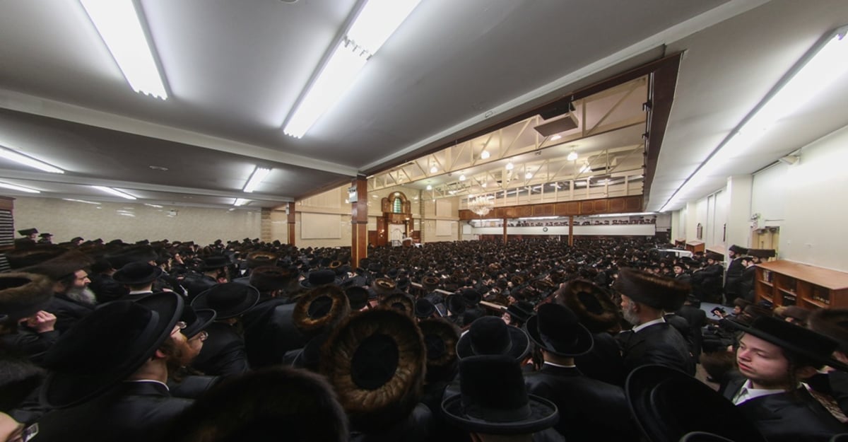 האדמו"ר מסאטמר: "עבדים היינו למכשירי הטכנולוגיה"