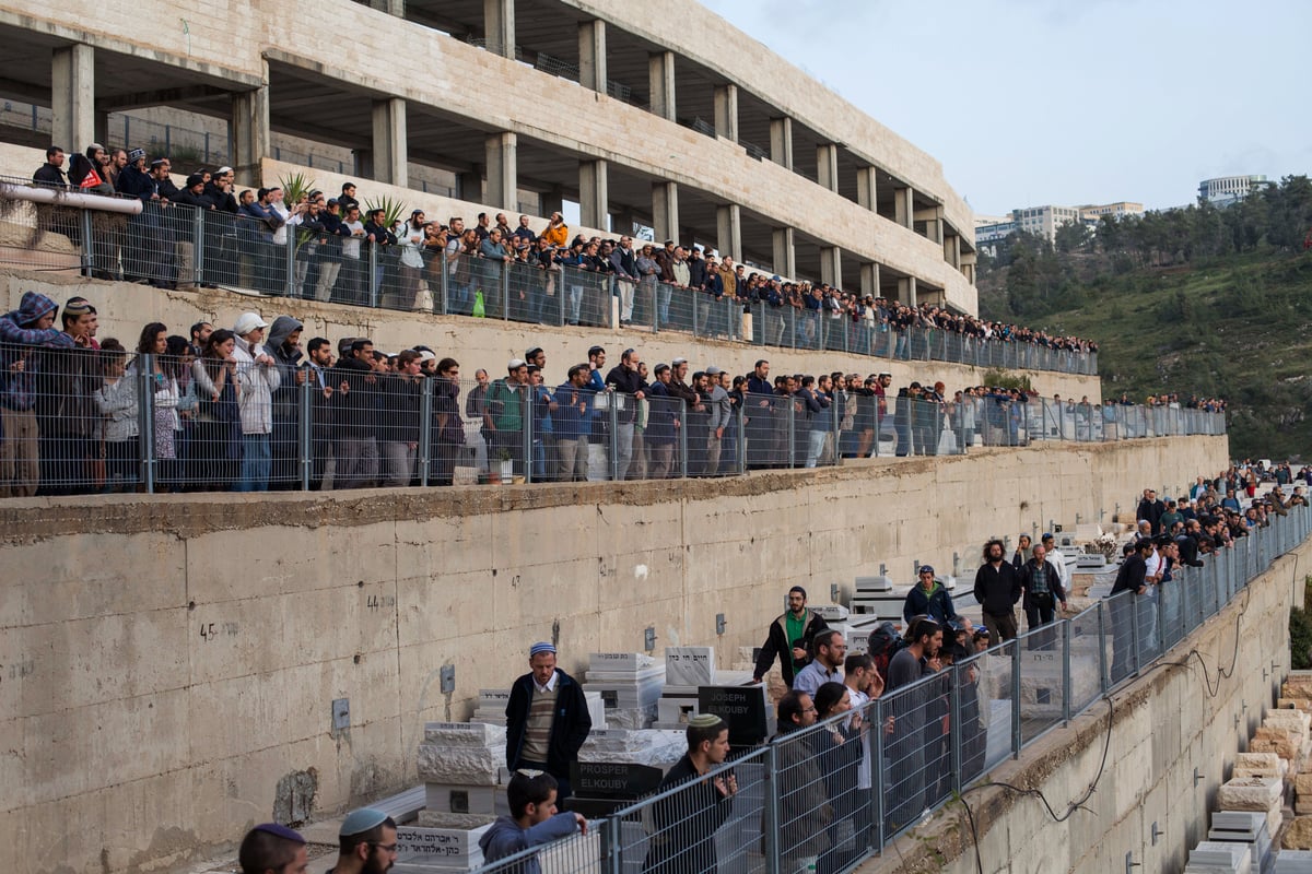 וידאו ותמונות: הלווית שלום שרקי ז"ל