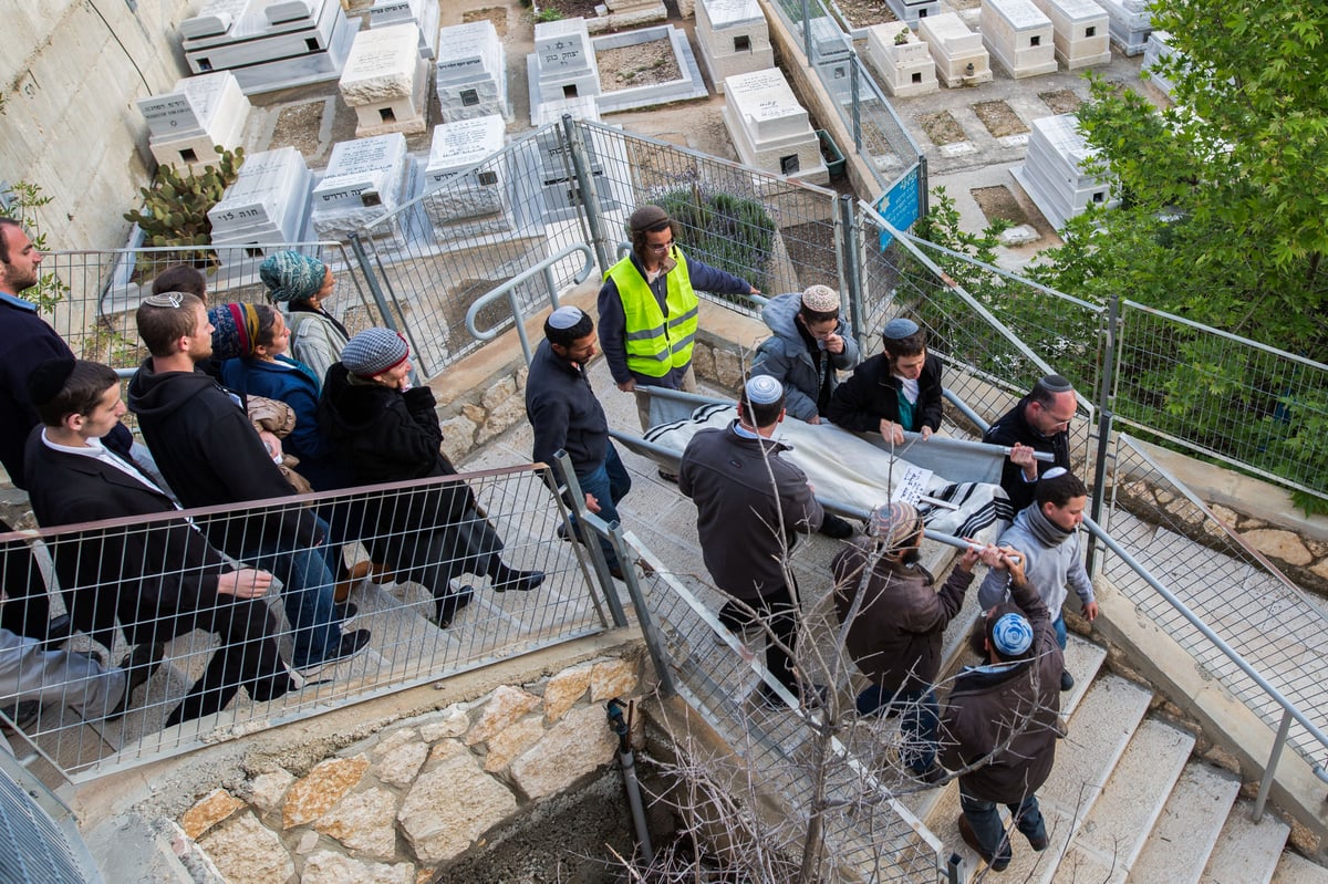 וידאו ותמונות: הלווית שלום שרקי ז"ל