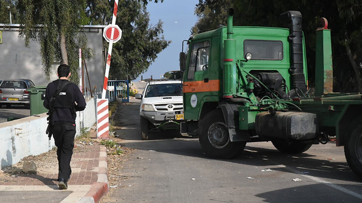 חסימת המפעלים אמש