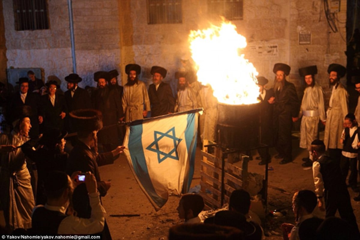 ה'דיילי מייל' מציג: הצצה ל"מנהגים המוזרים" של החרדים