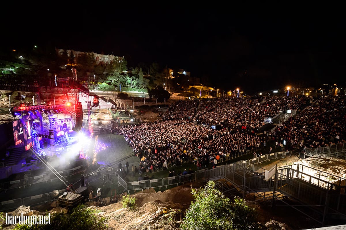 גלריה: אלפים בטקס יום הזיכרון בבריכת הסולטן