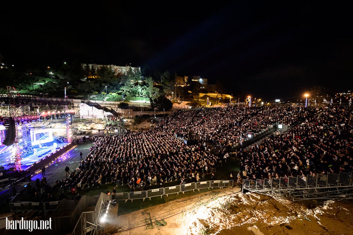 גלריה: אלפים בטקס יום הזיכרון בבריכת הסולטן