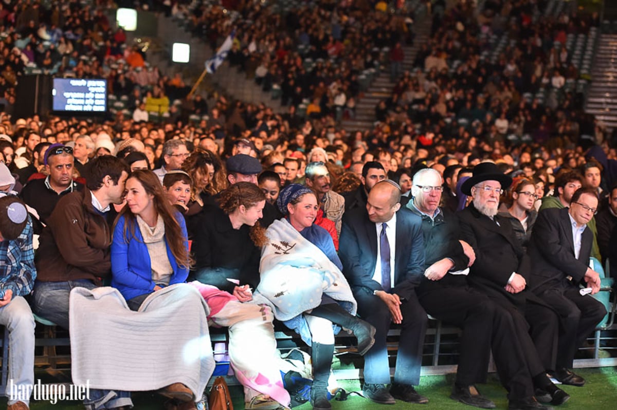 גלריה: אלפים בטקס יום הזיכרון בבריכת הסולטן