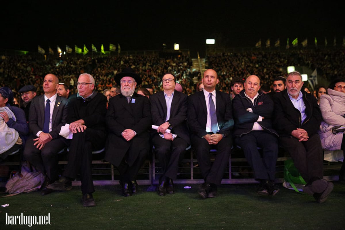 גלריה: אלפים בטקס יום הזיכרון בבריכת הסולטן