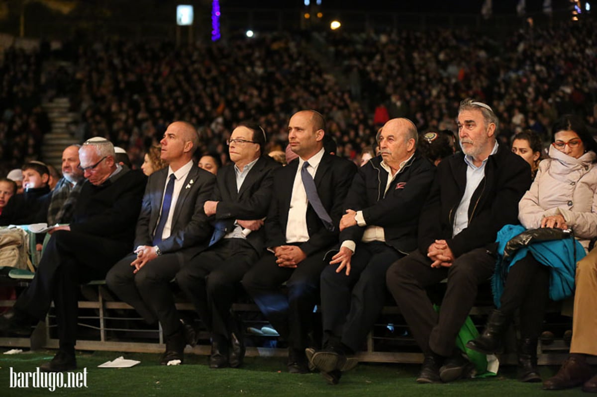 גלריה: אלפים בטקס יום הזיכרון בבריכת הסולטן