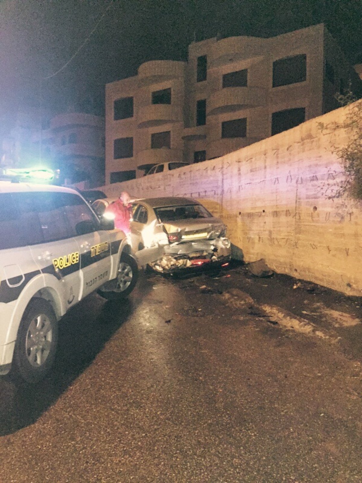 השוטרים מצאו יהודי כפות ודקור בתא המטען ברכב