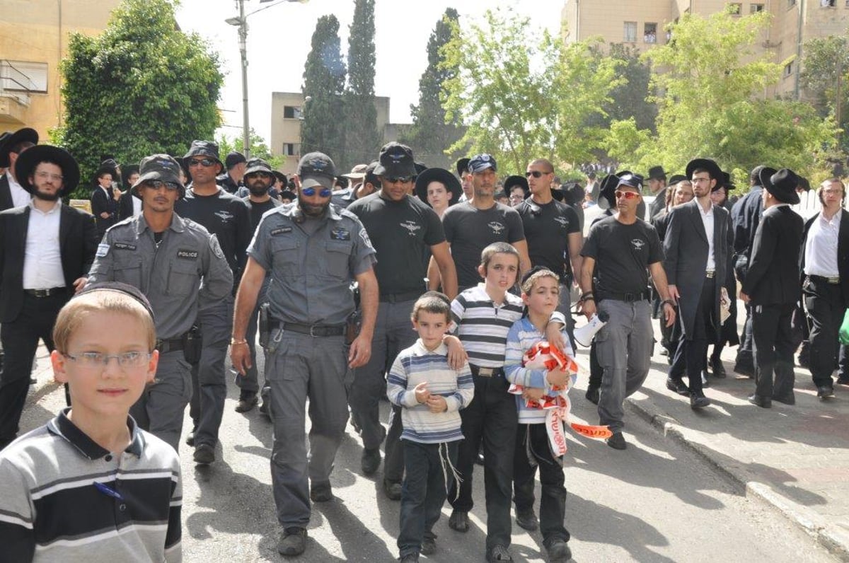 צפו בגלריה: אלפים ליוו את הרבנית אלישבע כהנמן למנוחות