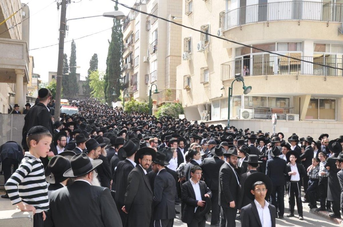 צפו בגלריה: אלפים ליוו את הרבנית אלישבע כהנמן למנוחות