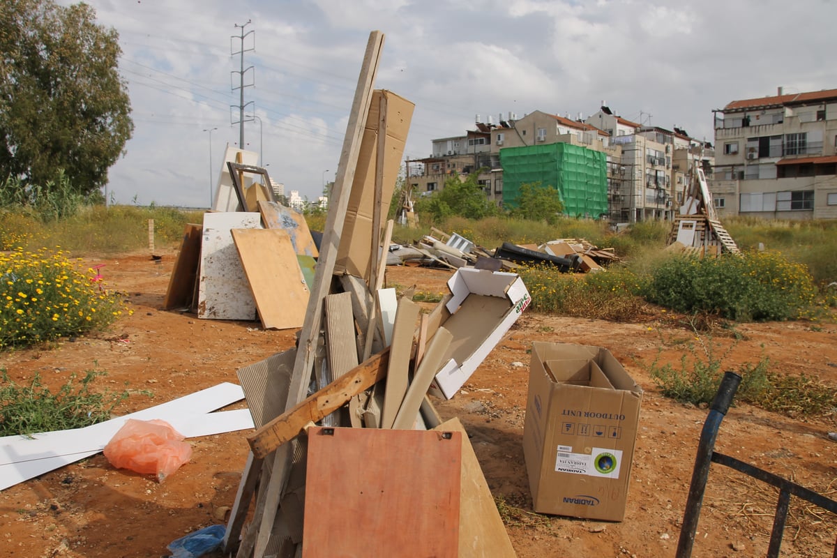 גלריה: ילדי בני ברק מתכוננים למדורות ל"ג בעומר