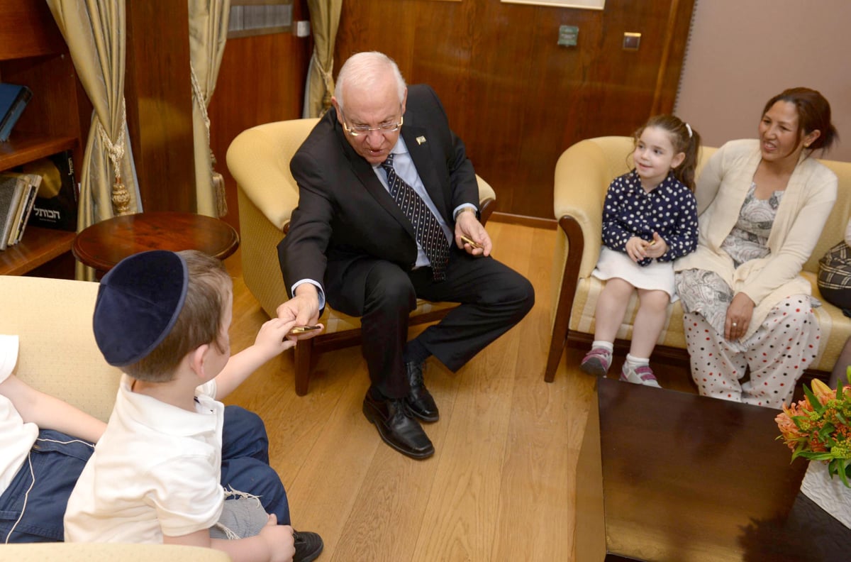 תיעוד: ילדי שליחי חב"ד בנפאל התארחו במשכן הנשיא