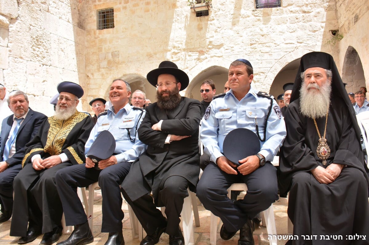 נחנכו תחנות משטרה בכותל המערבי ובהר ציון • תיעוד