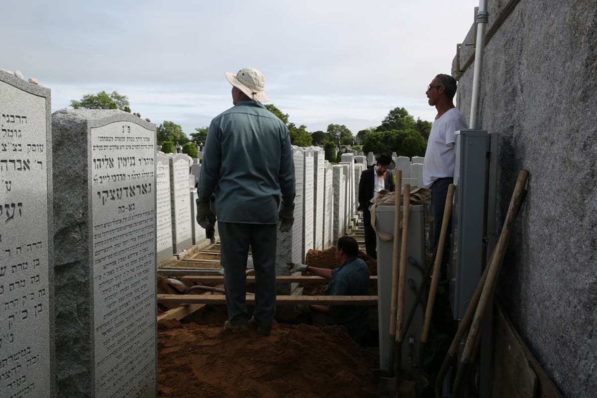 תיעוד: הלווית מזכיר הרבי מליובאוויטש