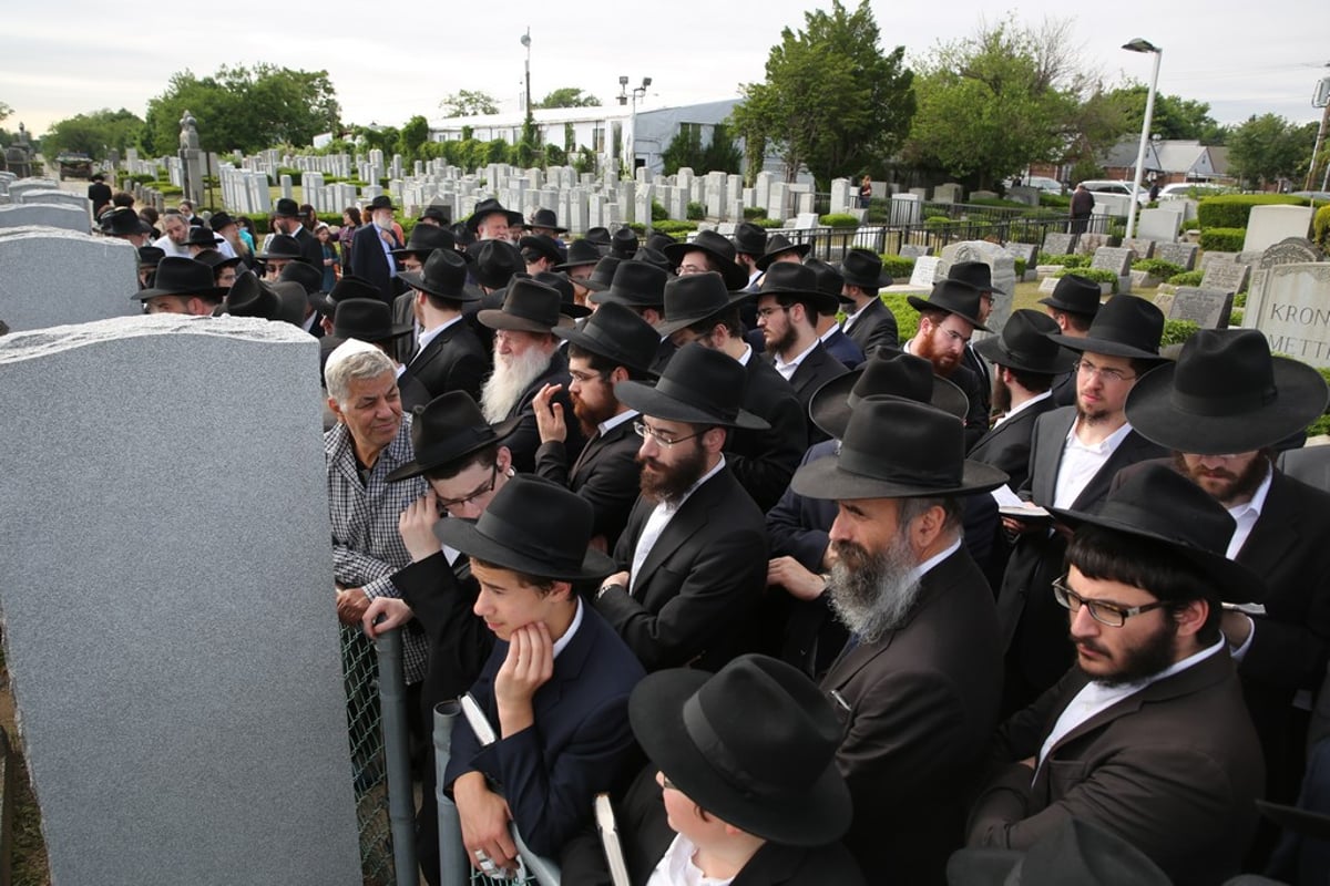 תיעוד: הלווית מזכיר הרבי מליובאוויטש