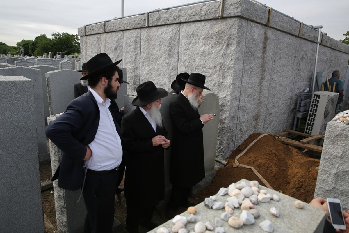 תיעוד: הלווית מזכיר הרבי מליובאוויטש