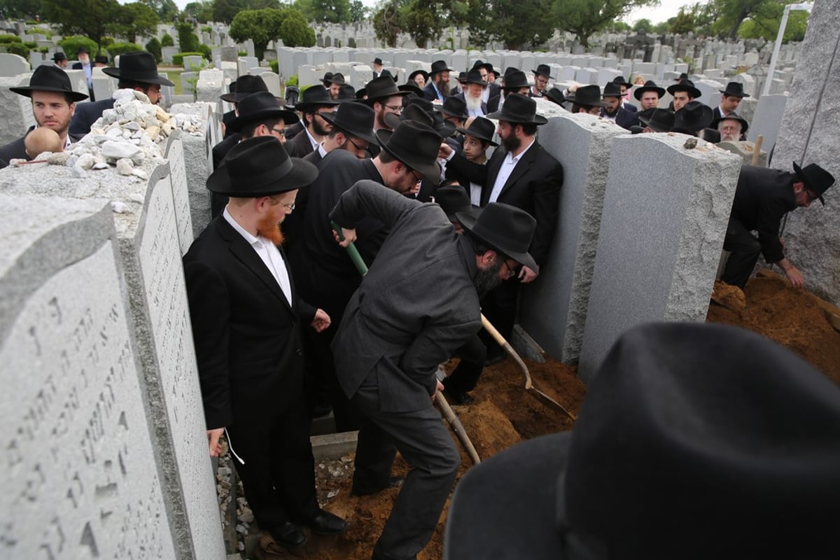 תיעוד: הלווית מזכיר הרבי מליובאוויטש